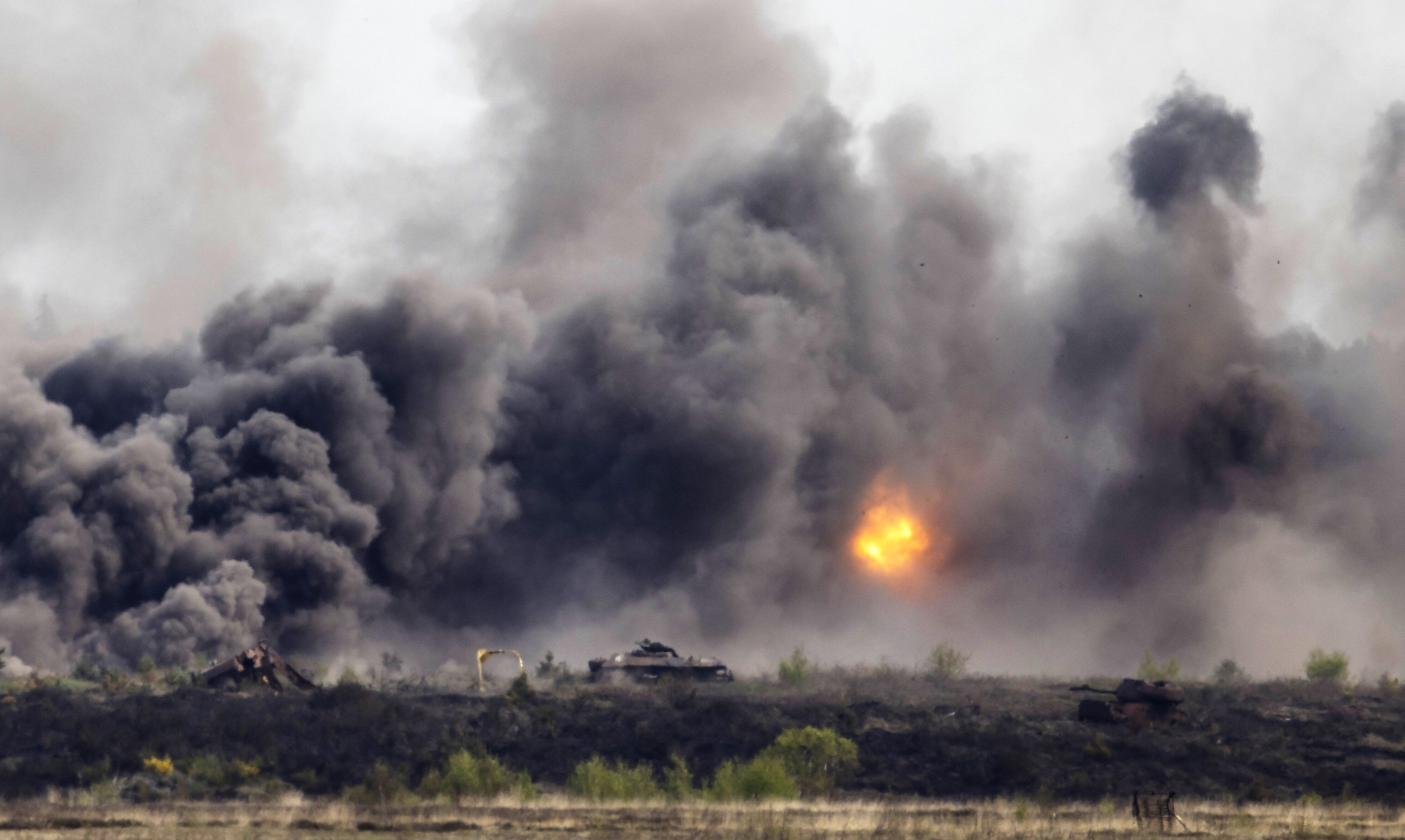 EILMELDUNG: Neue Explosionen auf der Halbinsel Krim - Wurden ukrainische Drohnenangriffe abgewehrt?