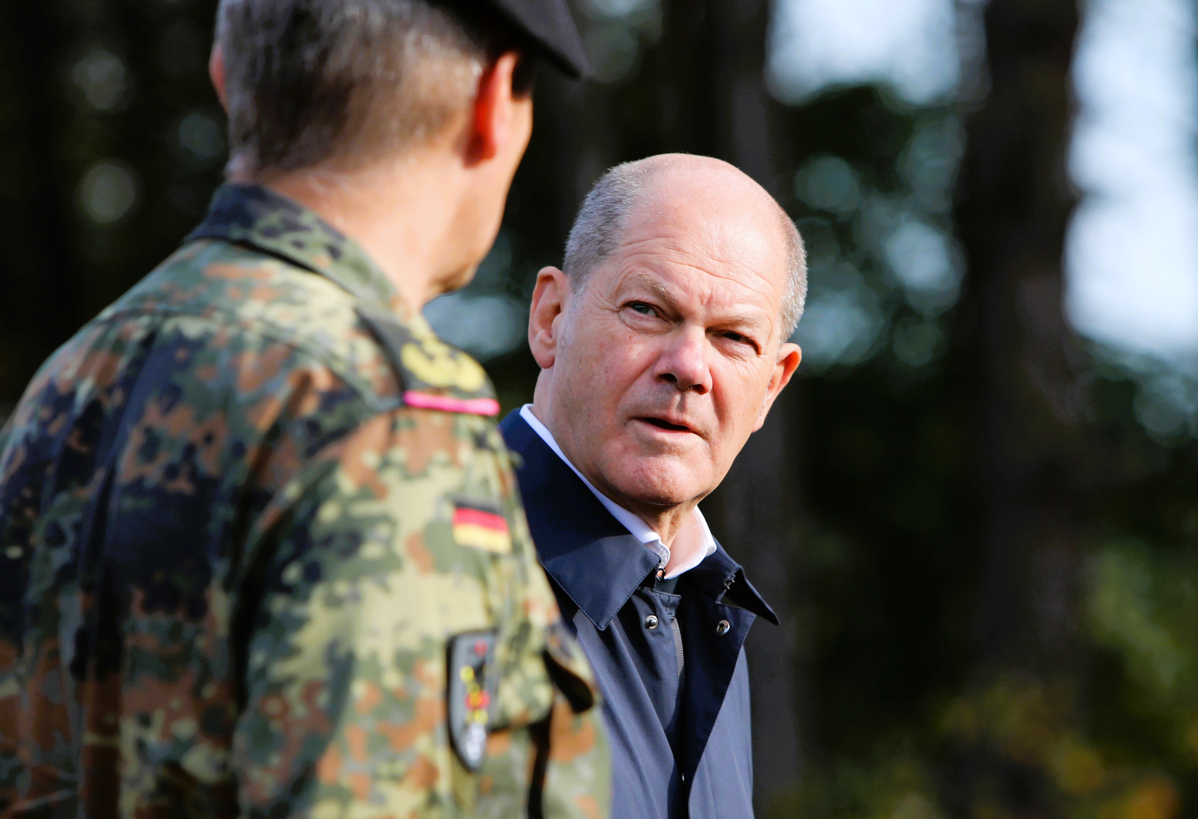 Wird Scholz jetzt zum Panzer-Kanzler? - Dutzende Marder-Panzer sollen in die Ukraine - auch Leopard 2?