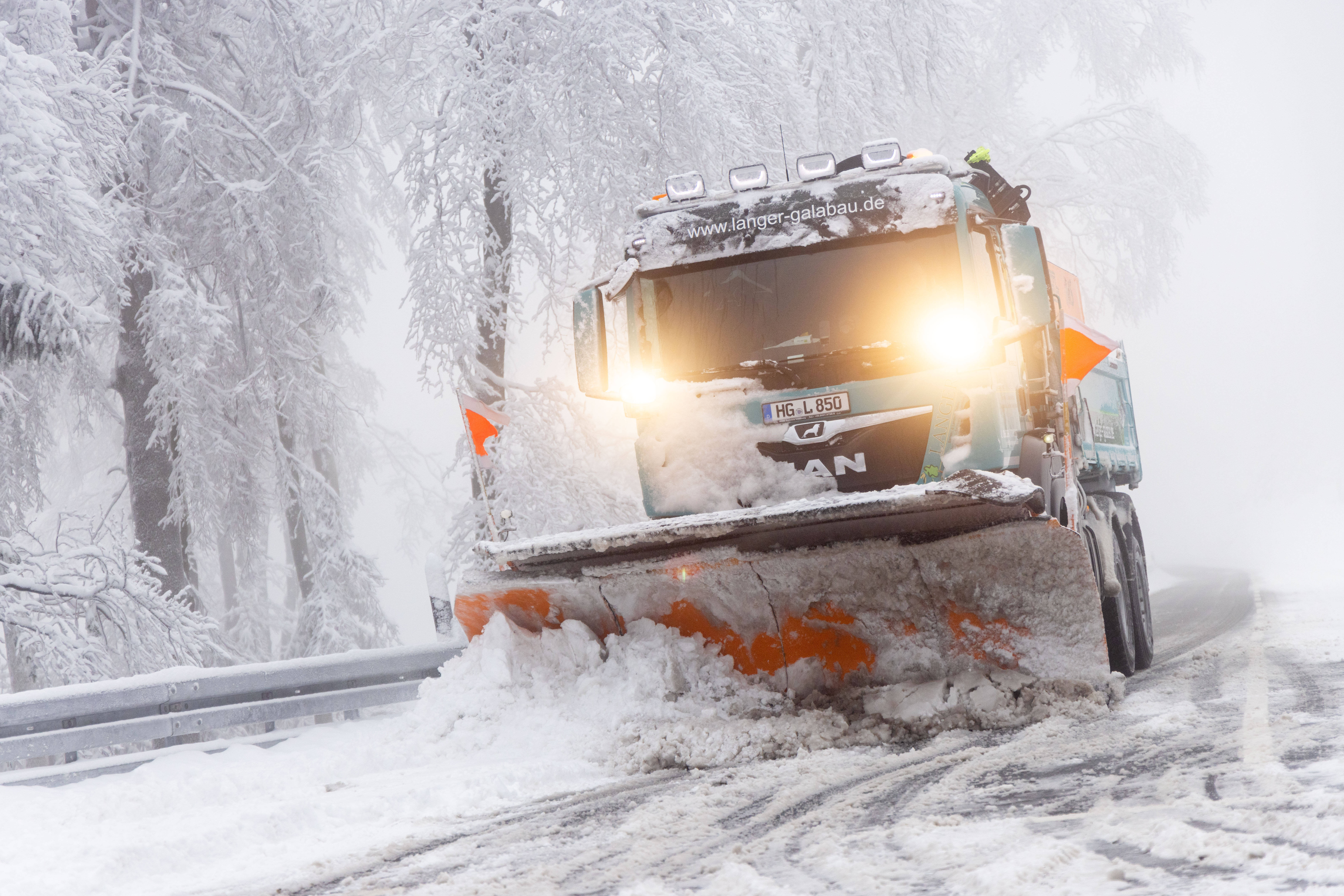 Heftiger Wintereinbruch erwartet! Schnee-Gewitter und Whiteout möglich! Meteorologen schlagen Alarm