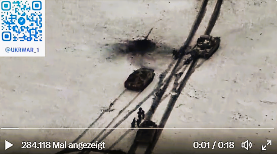 [Video]▶️ - Russischer Panzerkonvoi gerät in Minenfeld - auch Fußsoldaten dabei! Ein tödlicher Fehler