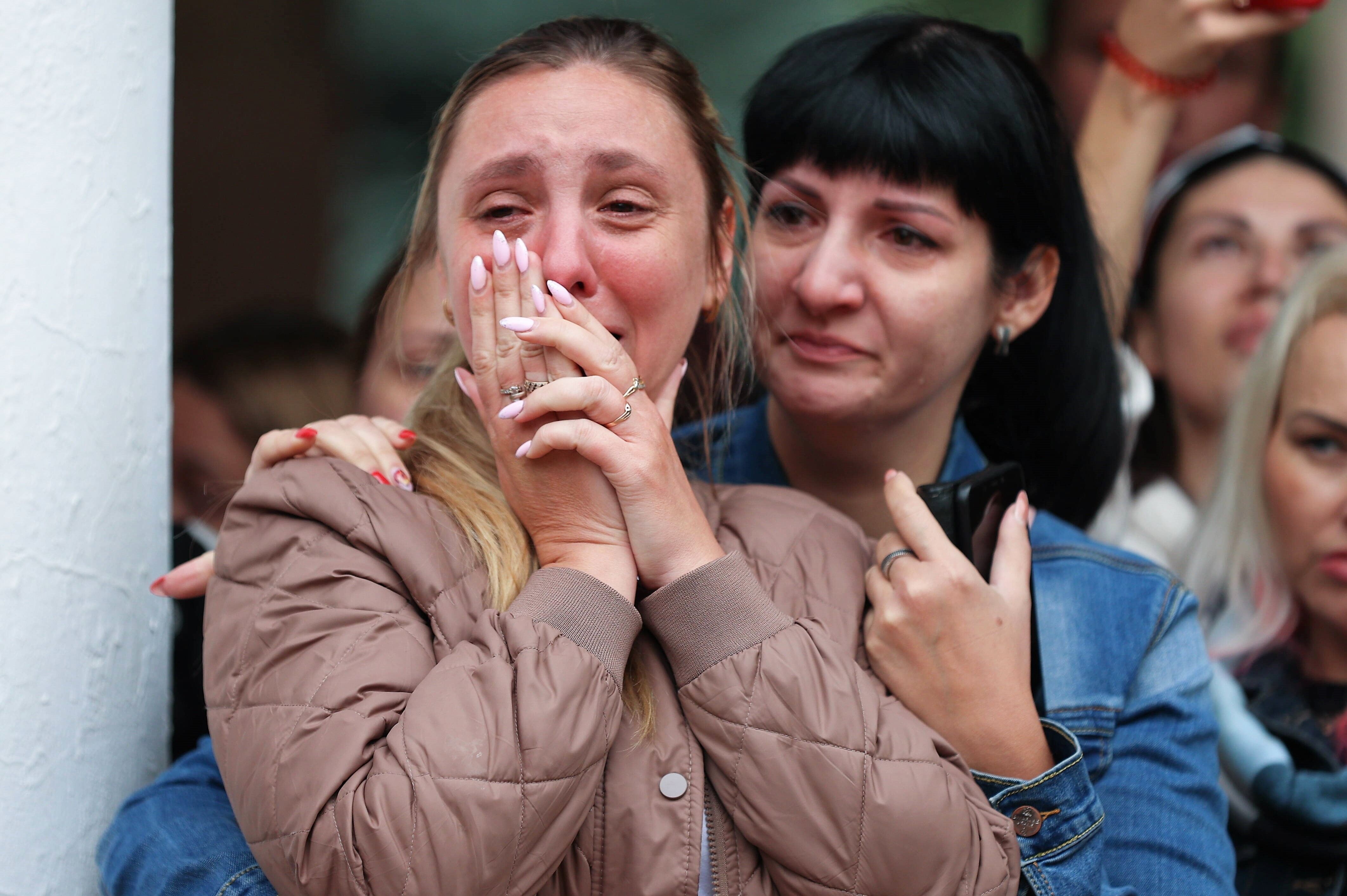 Panik in Russland - Tausende Menschen verlassen das Land aus Angst vor Wladimir Putin!