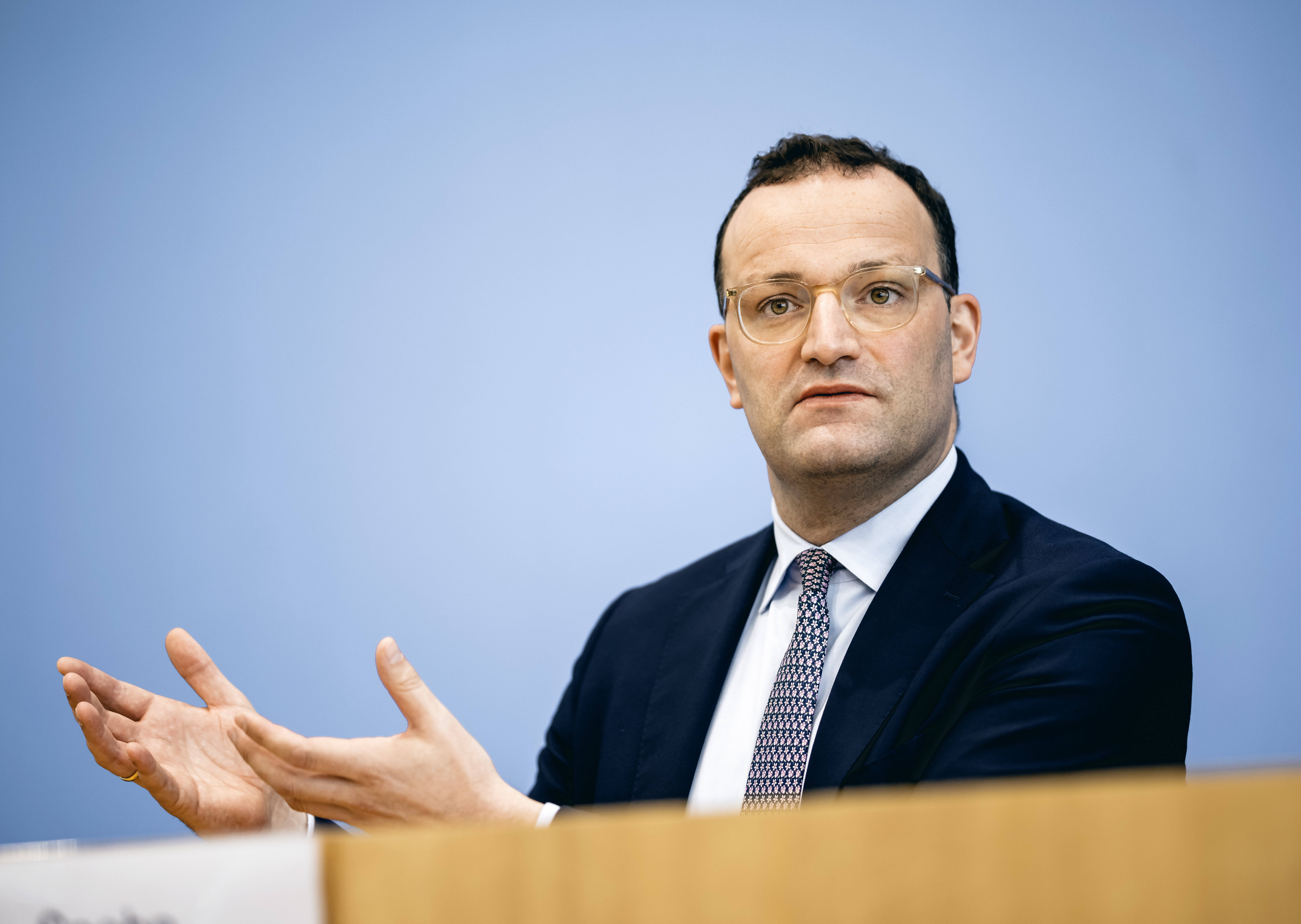 Jens Spahn vor Gericht! Ehemaligen Gesundheitsminister platz der Kragen - was ist der Grund?