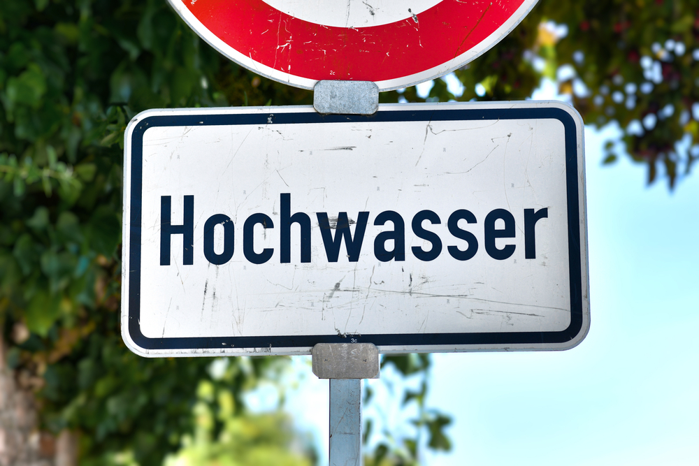 Schweres Unwetter trifft Deutschland! Orte überschwemmt, hohe Schäden gemeldet!