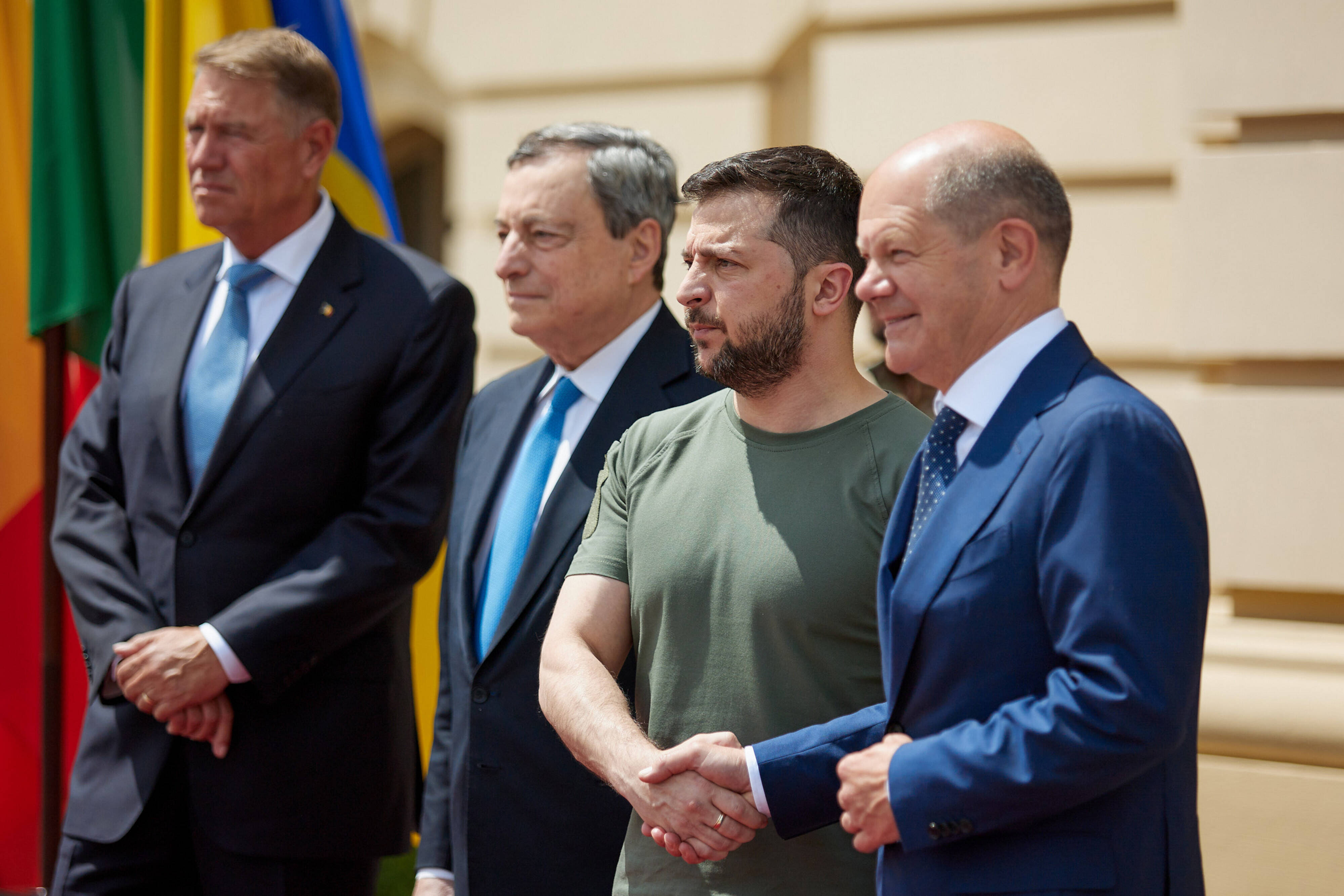 Selenskyj bedankt sich bei Deutschland! Scholz antwortet direkt