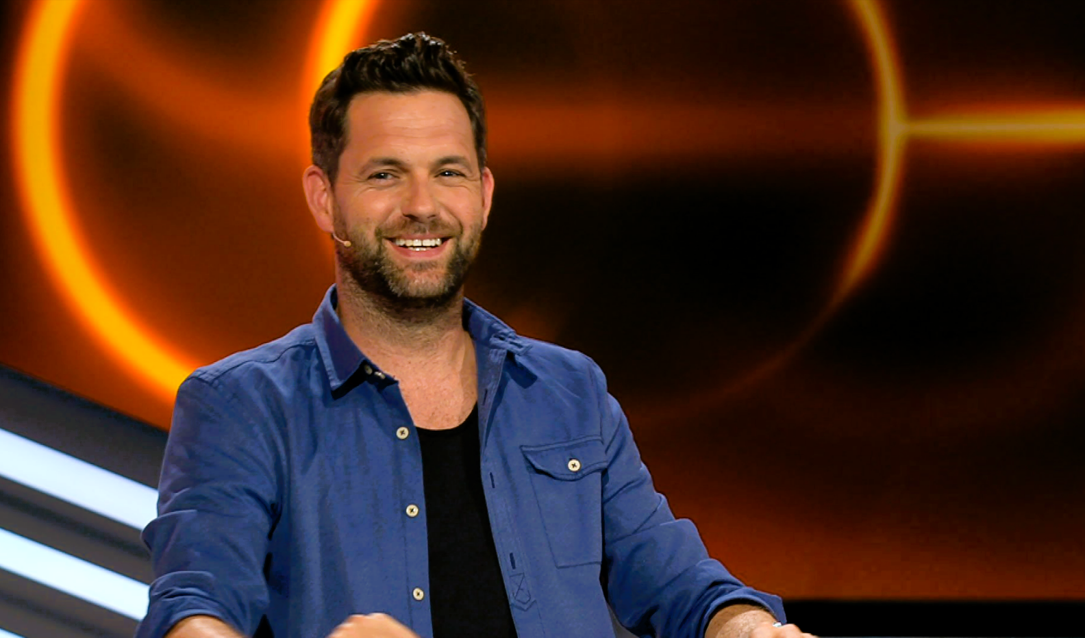 SAT.1 Moderator droht zu erblinden! Krankheits-Tragödie um beliebten TV-Moderator!