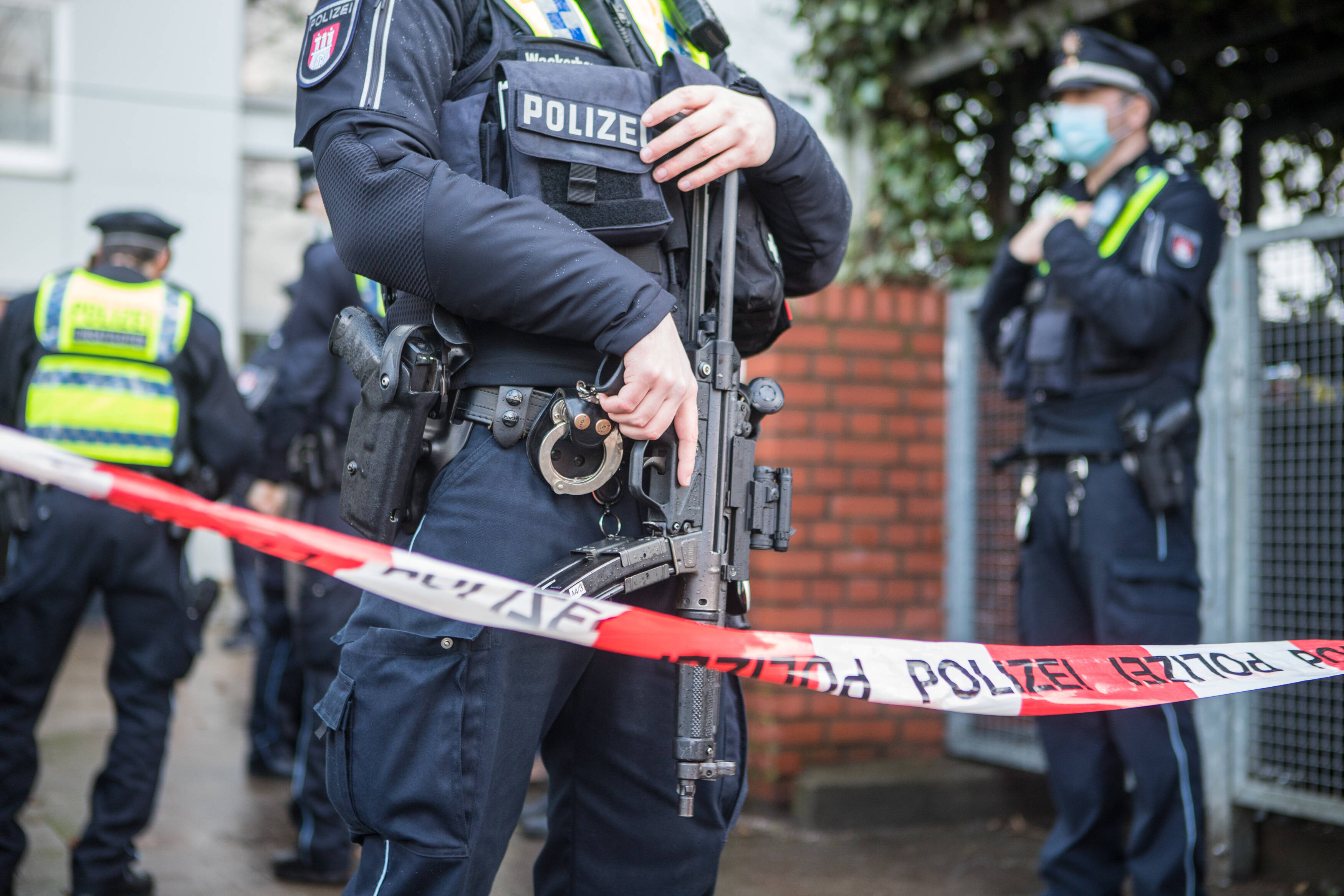 Eilmeldung! Junge Mutter entführt? Polizei sucht vermisste Frau (29)!
