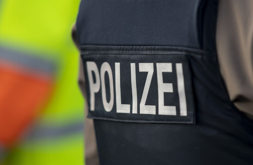 Eilmeldung! Polizist tötet attackierenden Messerstecher - Ermittlungen zur Aufklärung der Hintergründe laufen