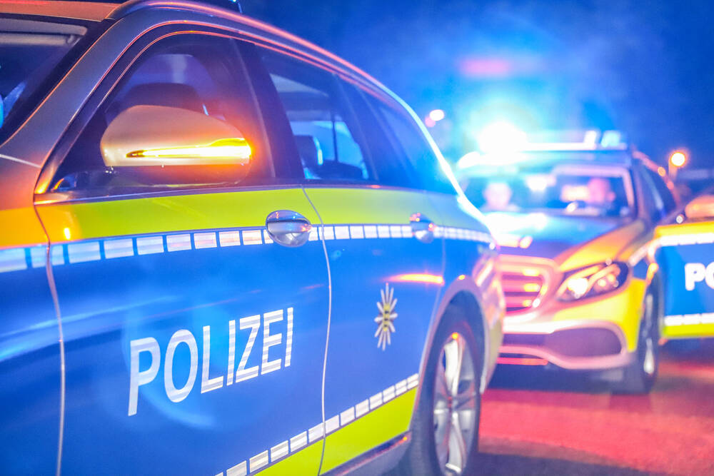 Balkon eines Mehrfamilienhauses eingestürzt - Mehrere Menschen bei Einweihungsparty verletzt!