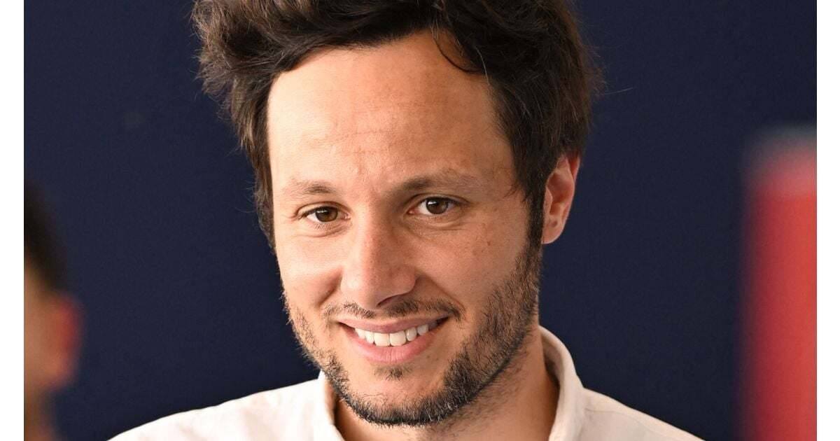 Mathieu Madénian encense Vianney: "Un génie" pour avoir construit sa cabane
