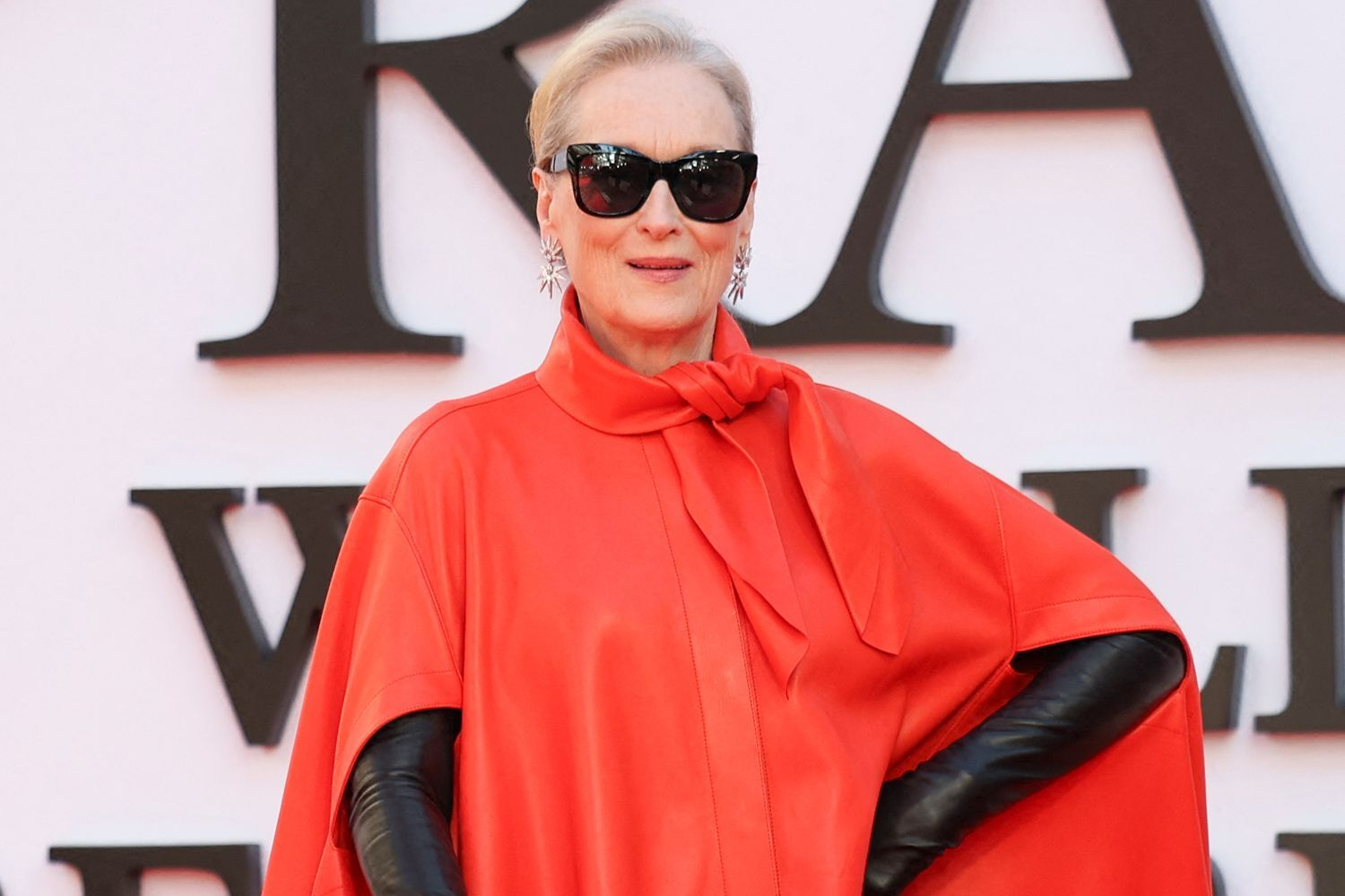 Meryl Streep Stuns in Miranda Priestly–Style Red Cape at 'Devil Wears Prada 2' Premiere