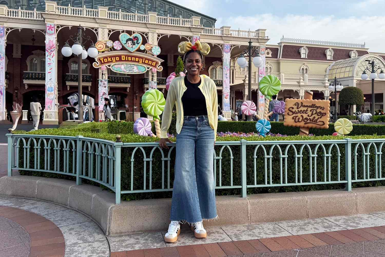 I Walked 134,387 Steps in Jessica Alba-Approved Adidas — What Happened Next Will Surprise You