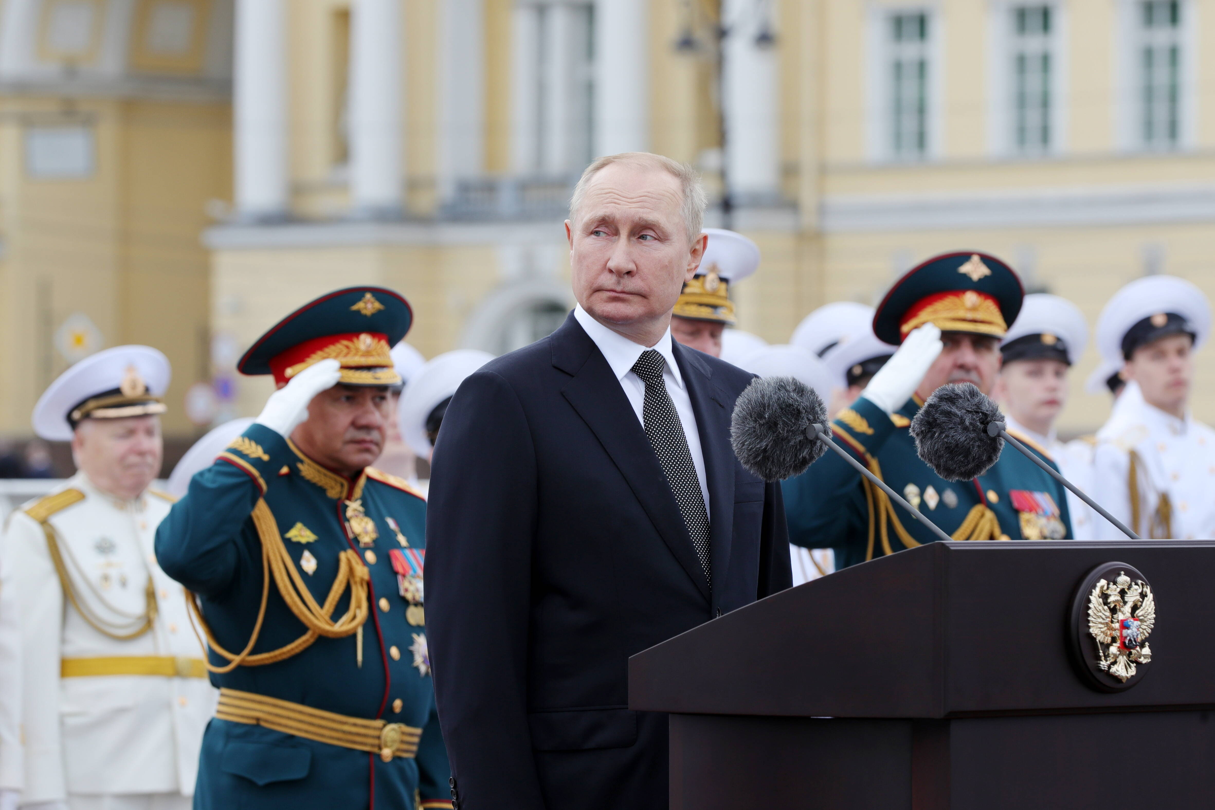 Putins Ex-Heereschef tot! Kurz nach U-Boot Chef, weiterer Top-Militär stirbt unter seltsamen Umständen!