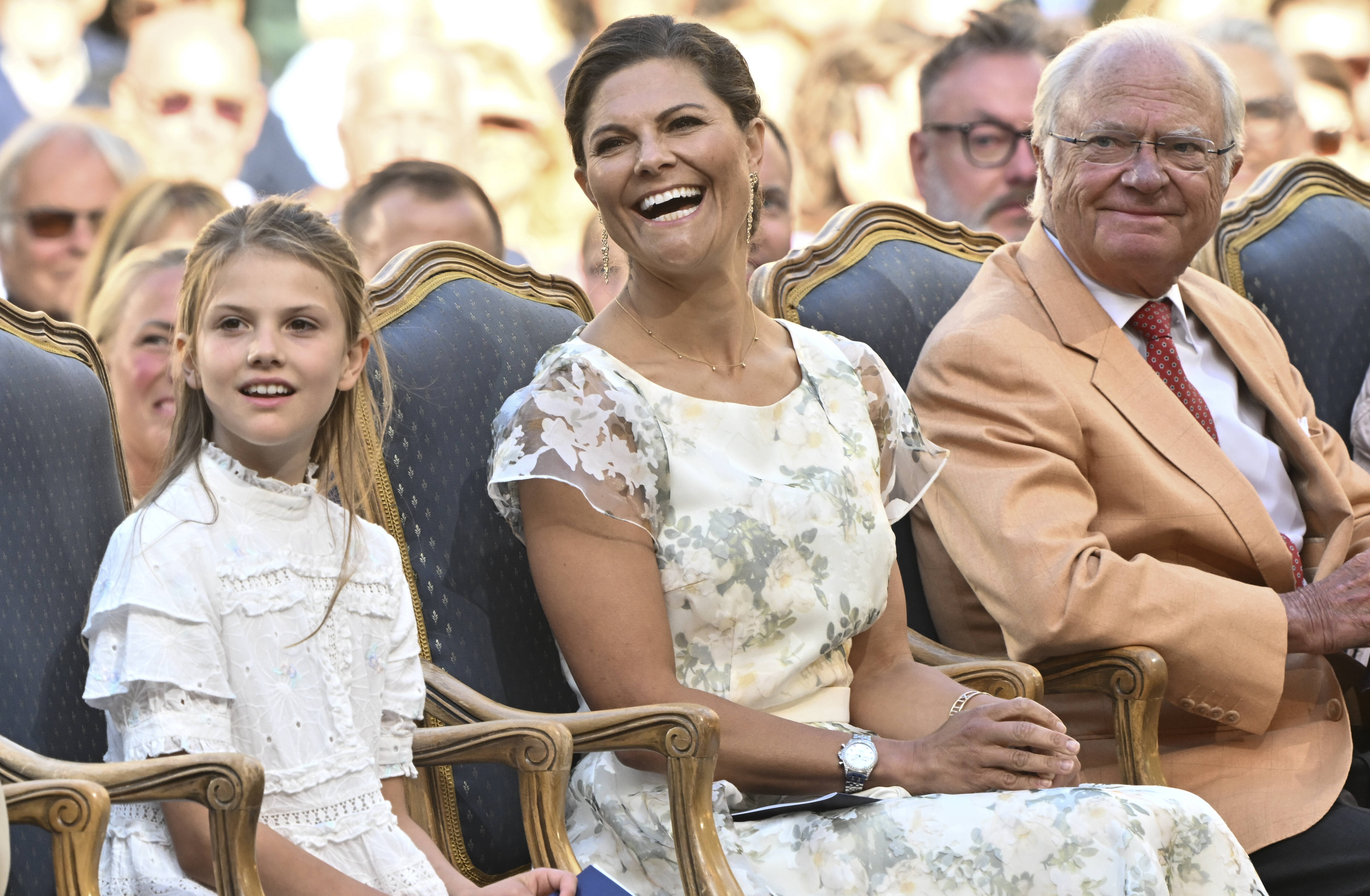 Kronprinzessin Victoria – Große Sorge um Sohn Oscar, er leidet ohne seine Mutter!