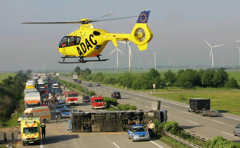 Stauwarnung für Ostern! ADAC erwartet heftigen Verkehr über die Feiertage - Auf diesen Autobahnen wird es eng!