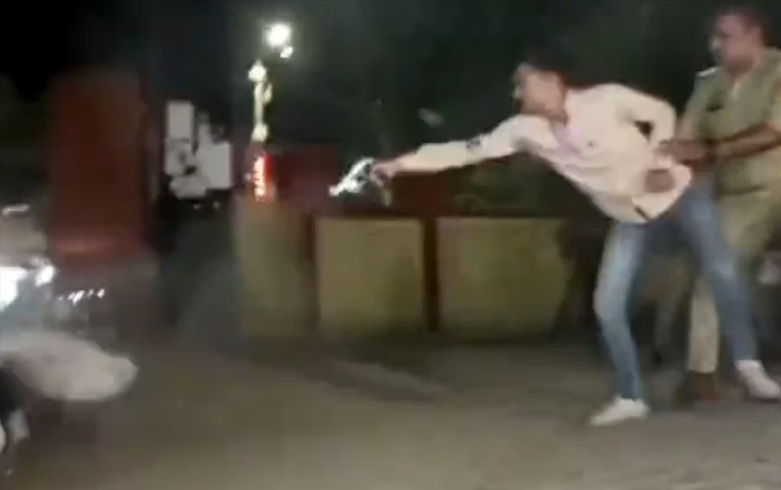 Unfassbar! Politiker vor laufender Kamera erschossen! Polizei konnte ihn nicht schützen!