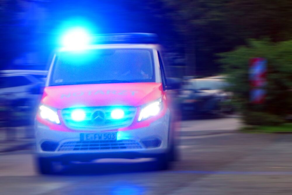 Maishäcksler überfährt Kinderwagen - Baby stirbt an seinen Verletzungen!