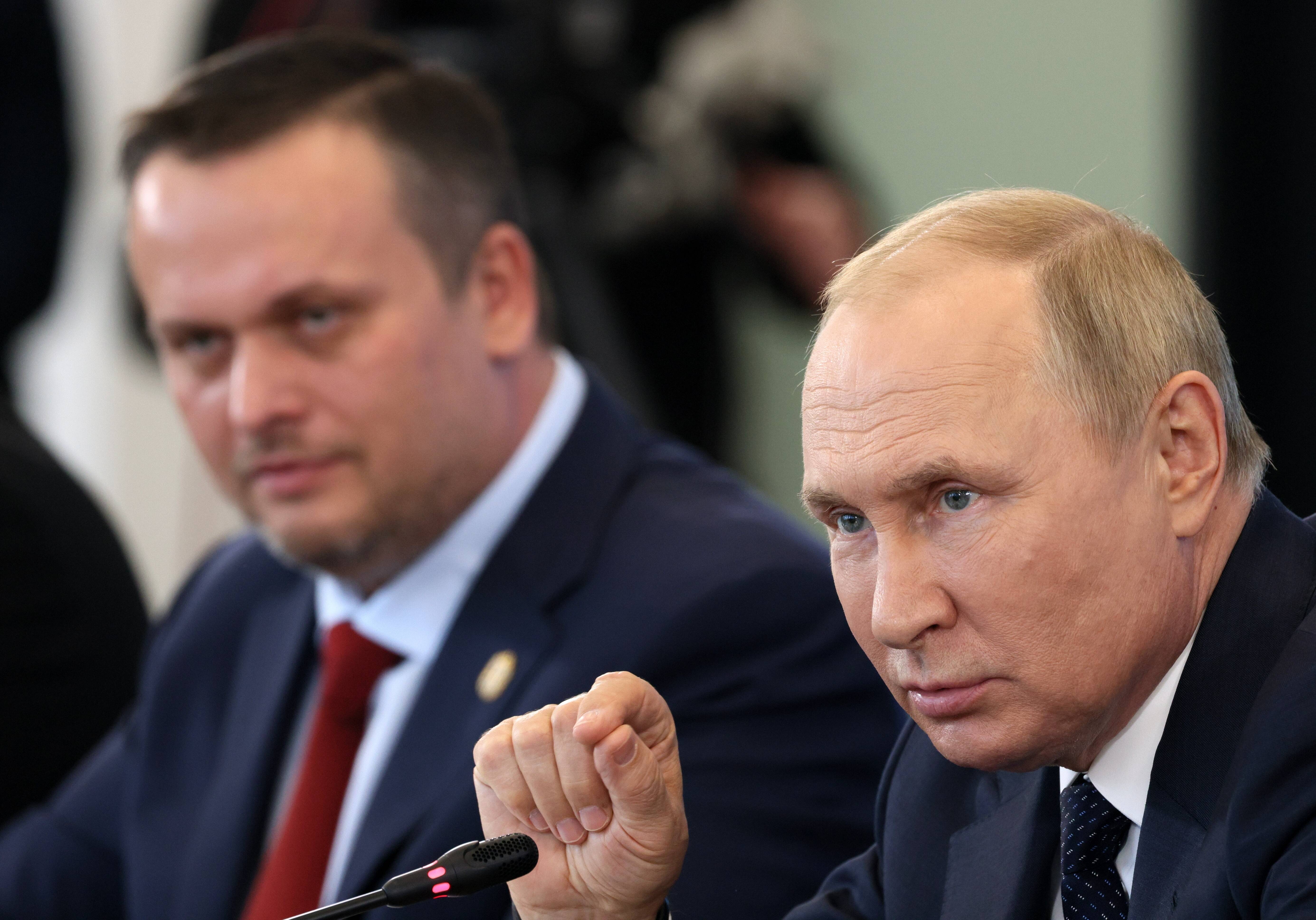Putin rast mit Blaulicht in den Kreml! Ukrainische Offensive ist gestartet - Putin trifft Militär!