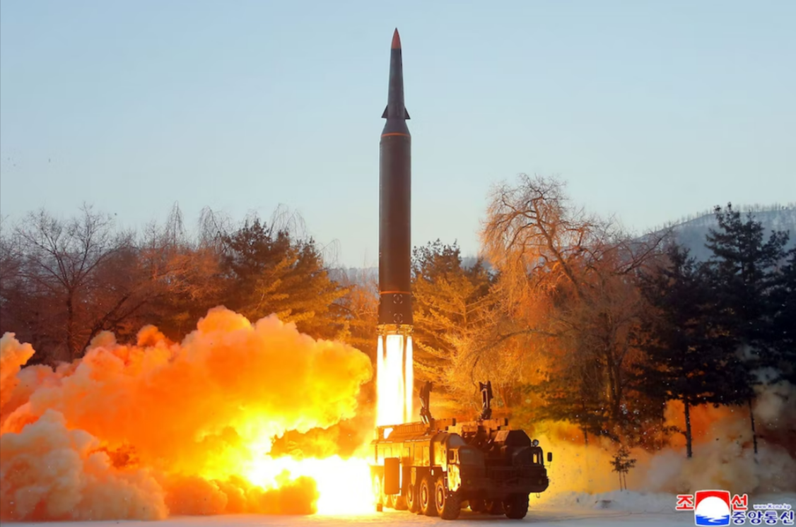 Putin verlegt Atomwaffen an die Front und droht der NATO mit Angriff - ist es sein letzter Ausweg?