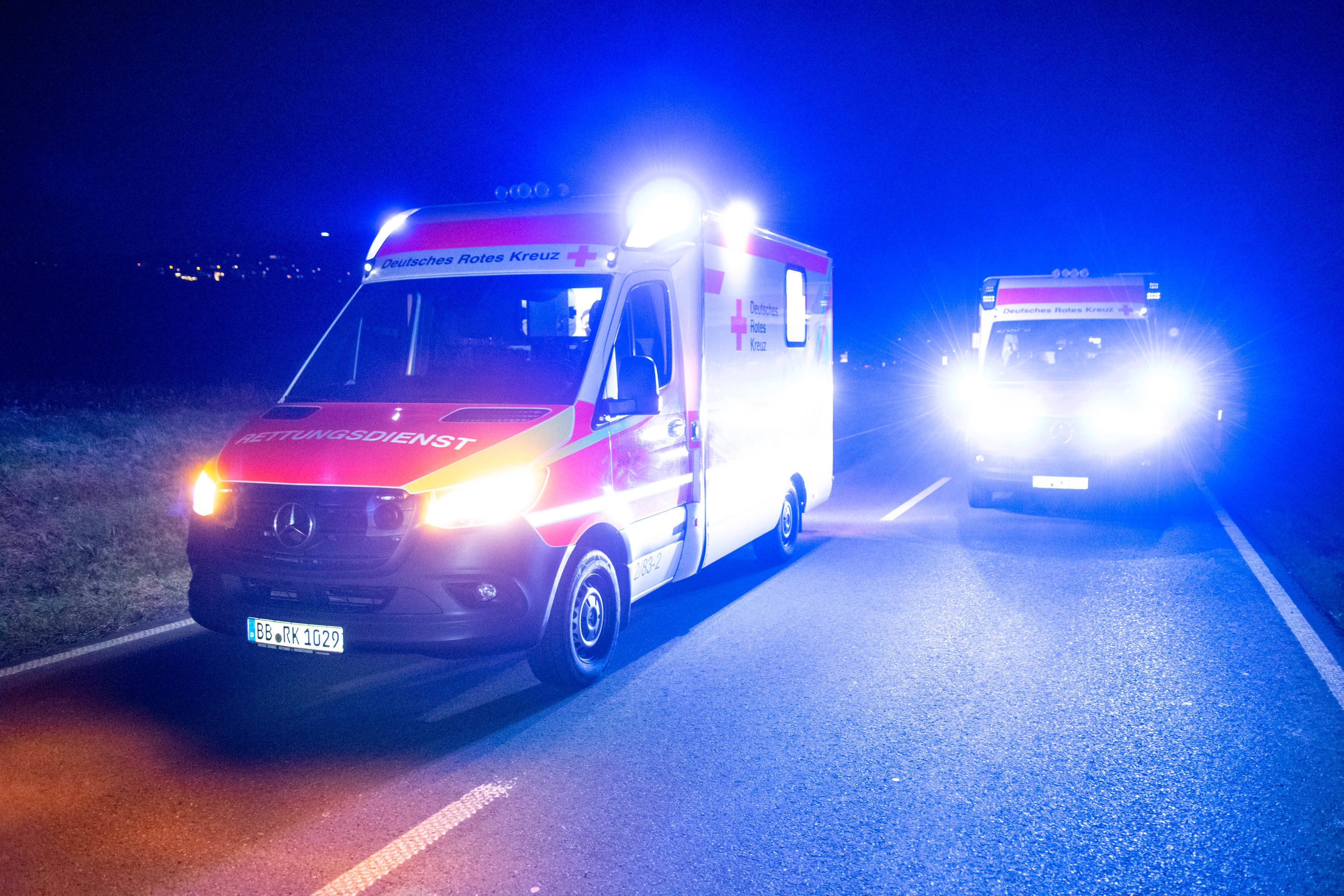 Tödlicher Verkehrsunfall! Motorrad kollidiert mit PKW - 67-jähriger Biker getötet