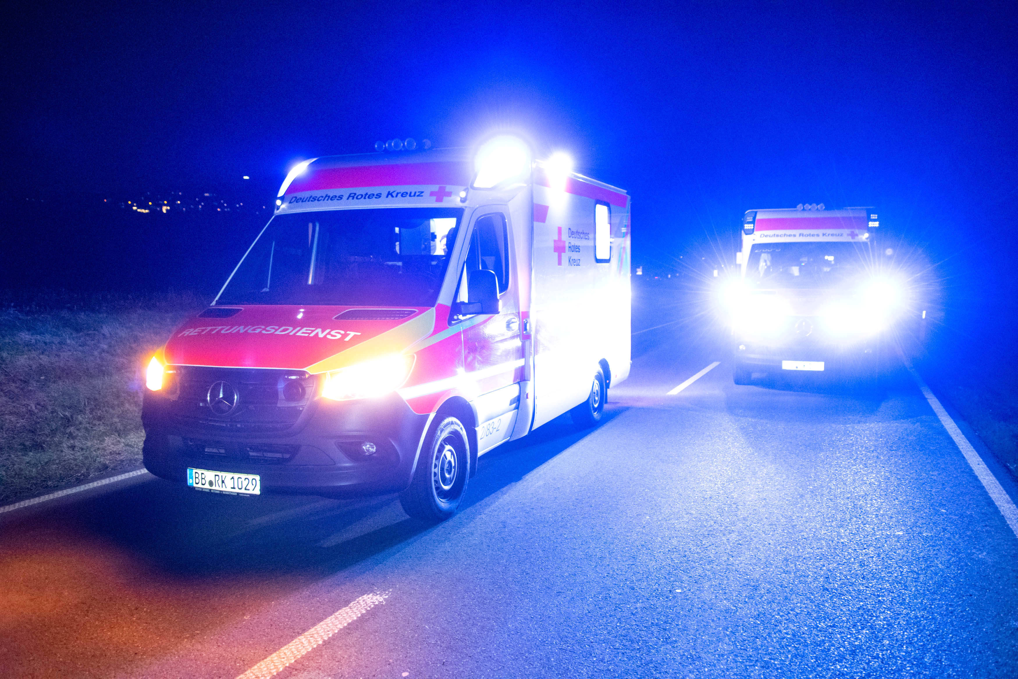 Tödlicher Unfall! Junger Mann rast gegen Bagger und stirbt - nur Stunden vor seinem 24. Geburtstag!