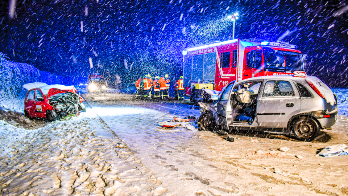 Tragische Unfall-Tragödie zu Weihnachten - 2 junge Menschen bei Verkehrsunfall getötet