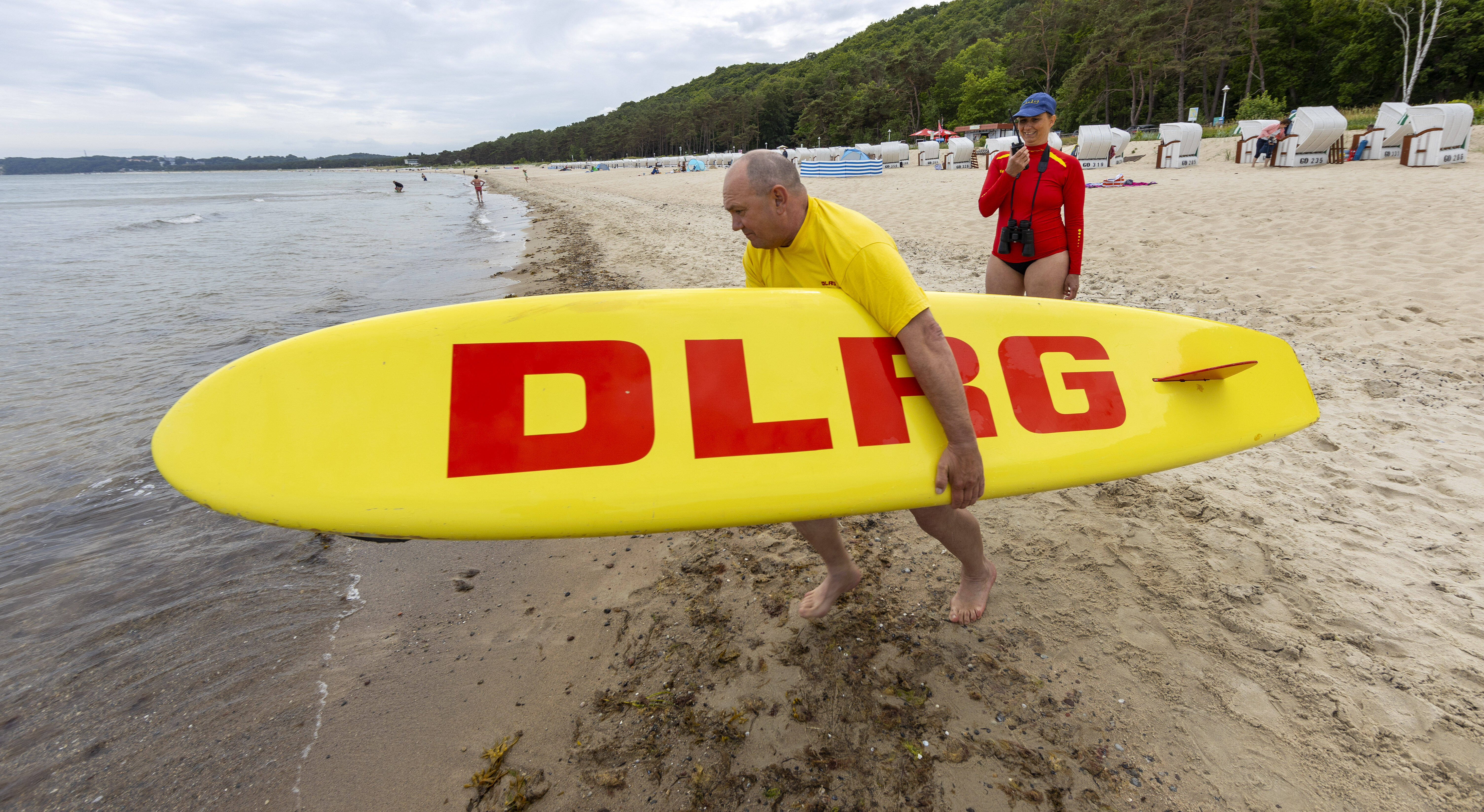 Deutsches Mädchen ertrinkt beim Schwimmunterricht! Schwimmlehrerin muss vor Gericht
