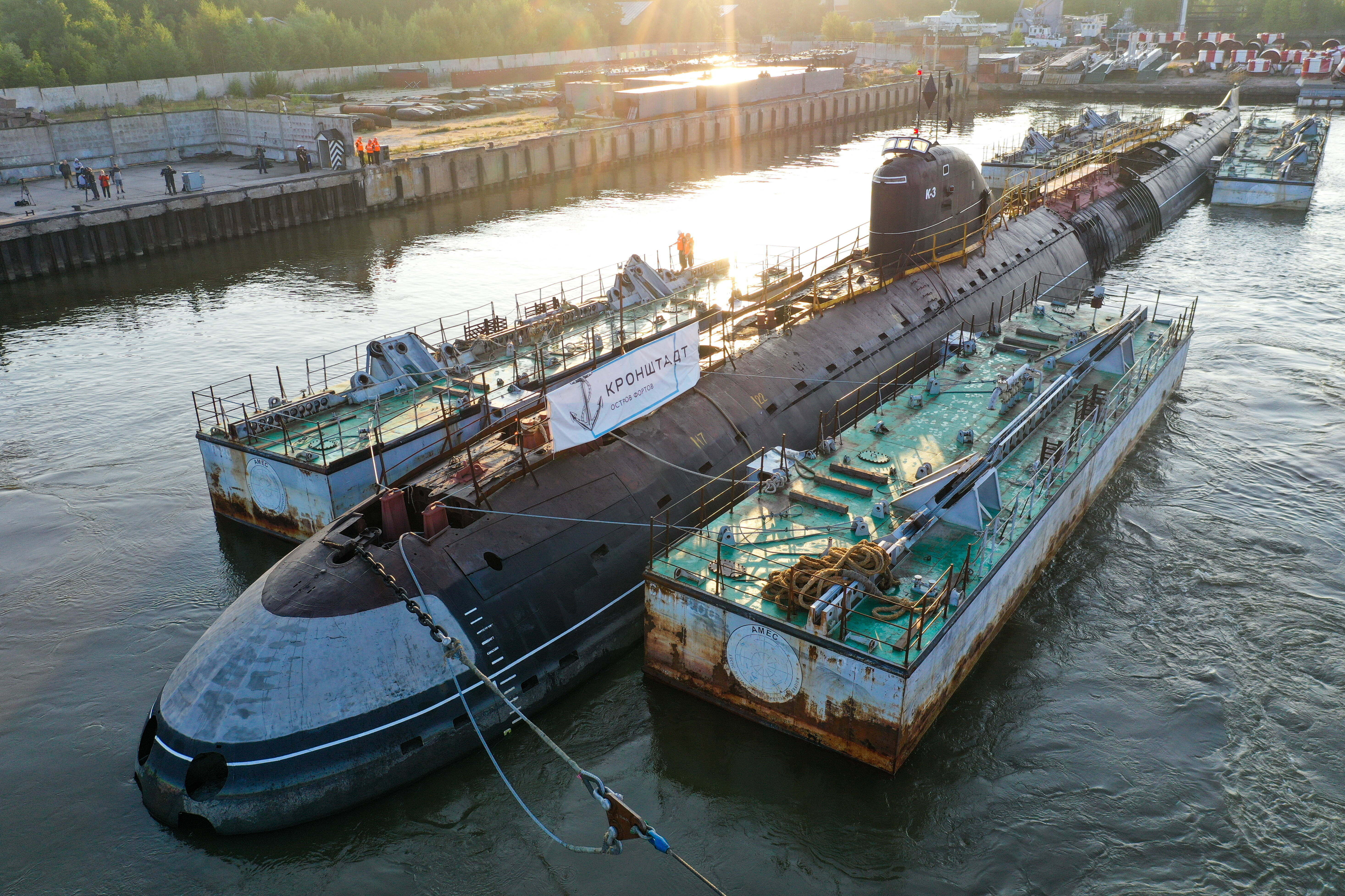 Harter Schlag für Putin! - Ukraine zerstört erstmals russisches U-Boot